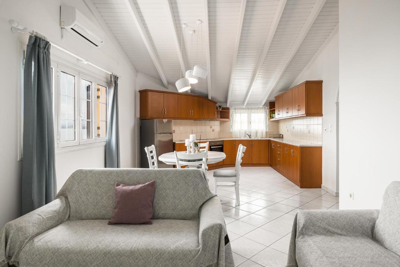 The Seaview Corner Apartments By Konnect, Ipsos Corfu Eksteriør billede