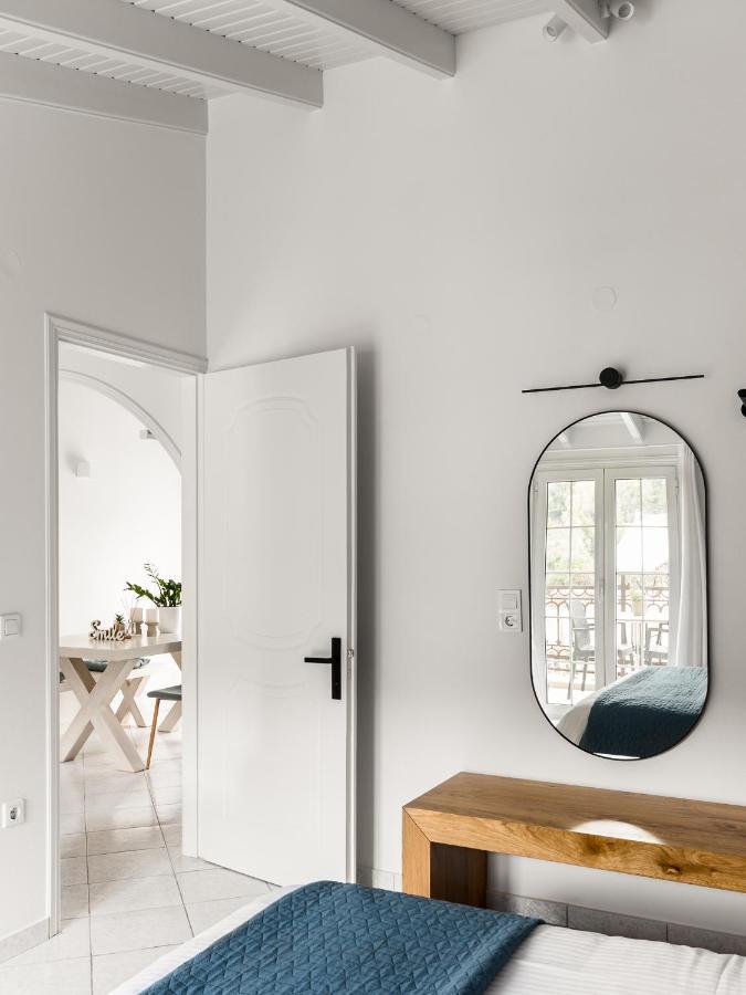 The Seaview Corner Apartments By Konnect, Ipsos Corfu Eksteriør billede